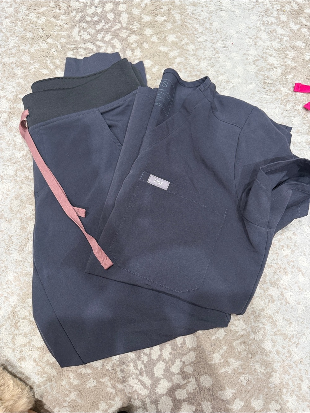 FIGS charcoal scrub set